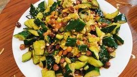 吃瓜做黄拌,一场味蕾与视觉的盛宴