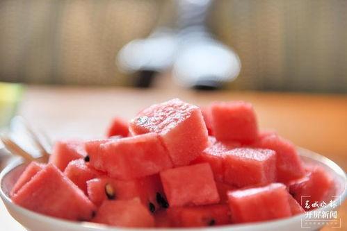 保山吃瓜事件,一场网络热议背后的真相与反思