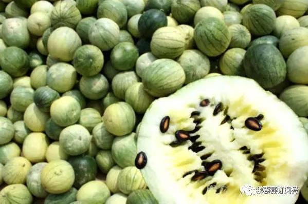西北人吃瓜,瓜果飘香，尽享夏日清凉