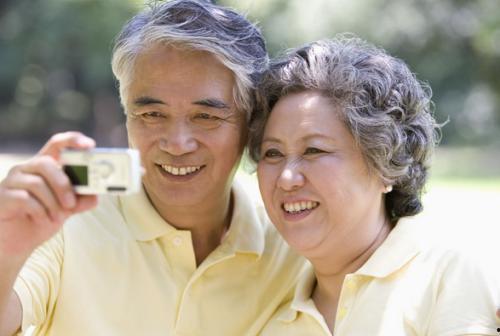 95岁老人吃毛瓜,揭秘长寿秘诀